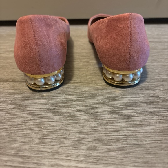 Powder pink pointed toe flats with pearls - Picture 5 of 5